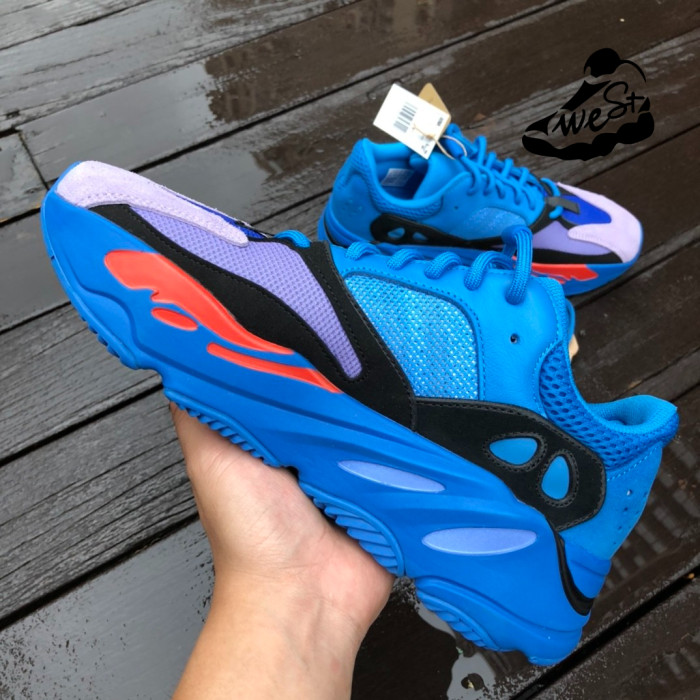 adidas Yeezy Boost 700