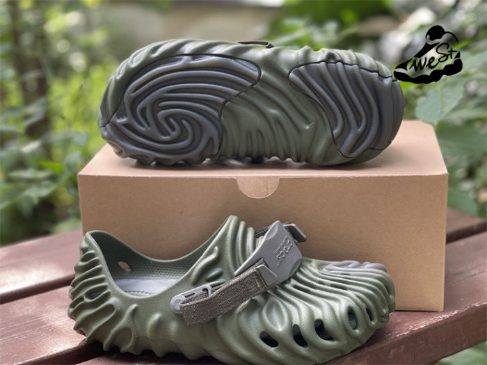 Salehe Bembury × Crocs Pollex Clog