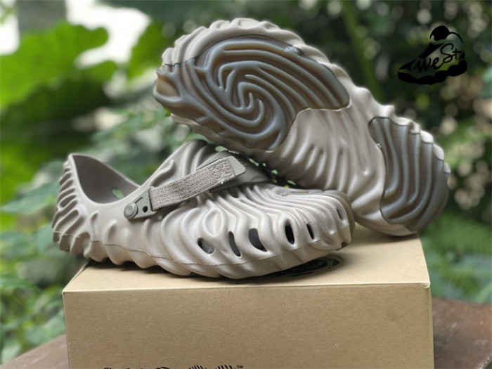 Salehe Bembury × Crocs Pollex Clog