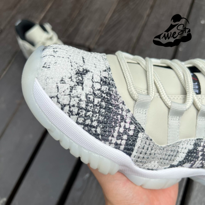 JORDAN 11 RETRO LOW SNAKE LIGHT BONE