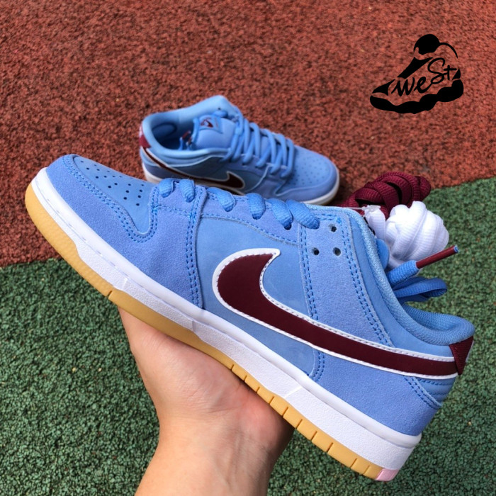 Nike SB Dunk Low PRM Phillies