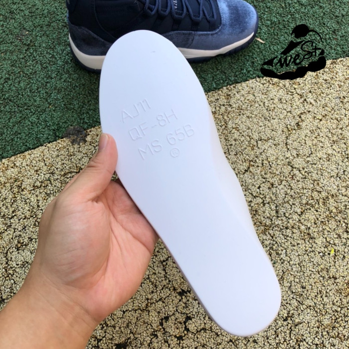 Jordan 11 Retro Midnight Navy
