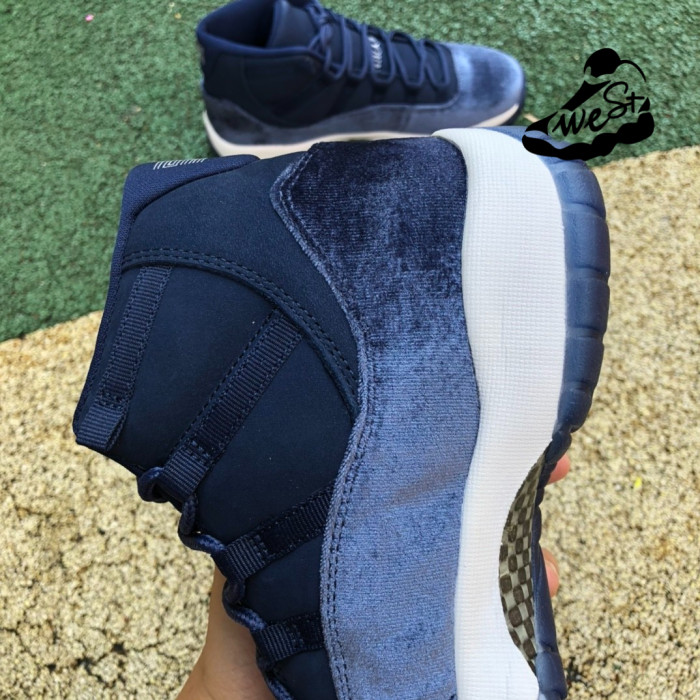 Jordan 11 Retro Midnight Navy