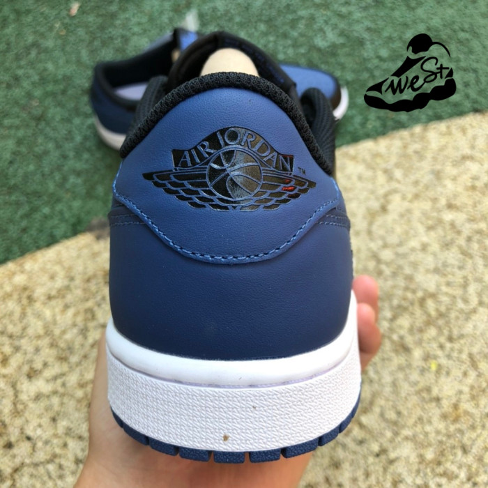 Jordan 1 Retro Low OG Mystic Navy