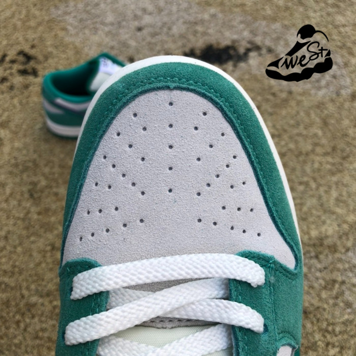 Nike Dunk Low SE 85 Neptune Green