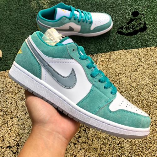 Jordan 1 Low SE New Emerald