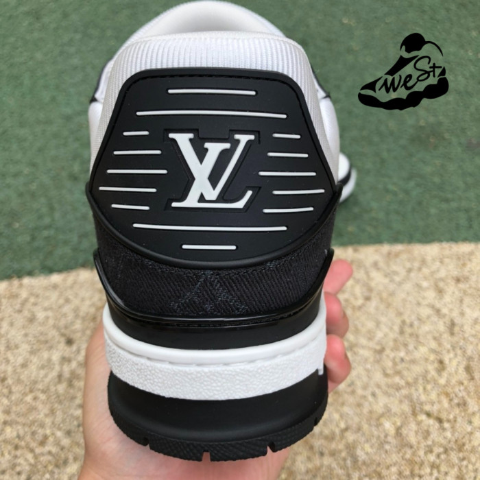 Louis Vuitton Trainer black white