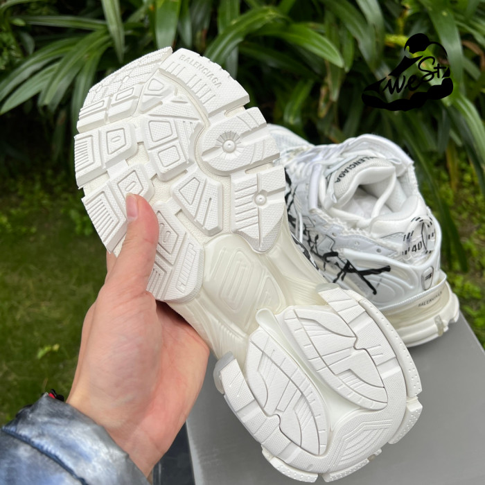 Balenciaga shoes Runner Grafhti
