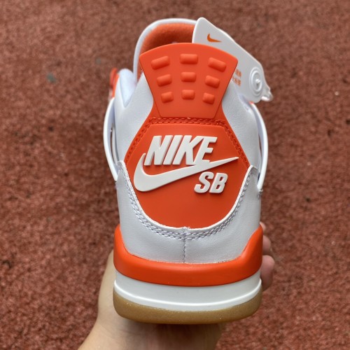 Nike SB x Air Jordan 4