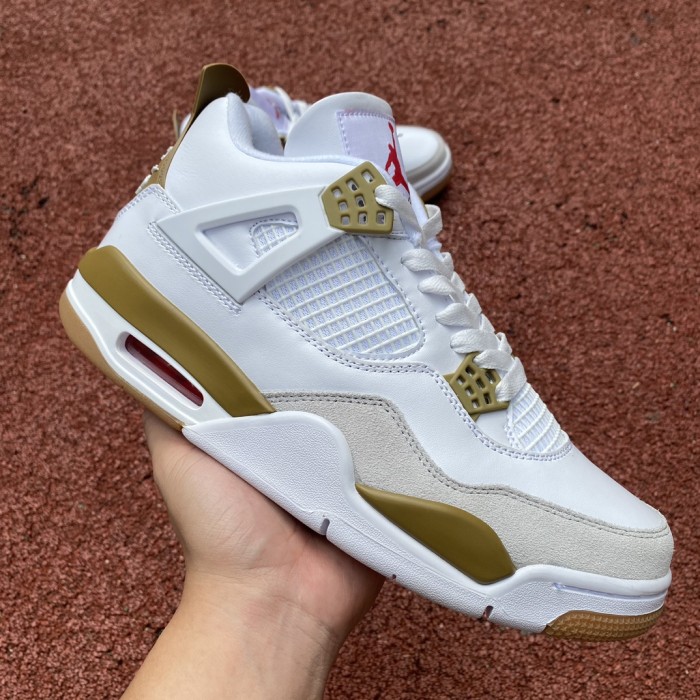 Nike SB x Air Jordan 4 