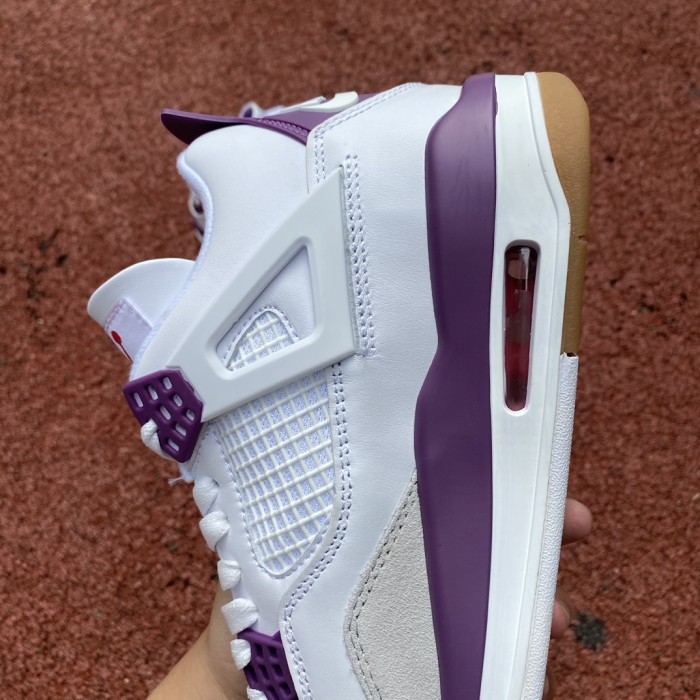 Nike SB x Air Jordan 4
