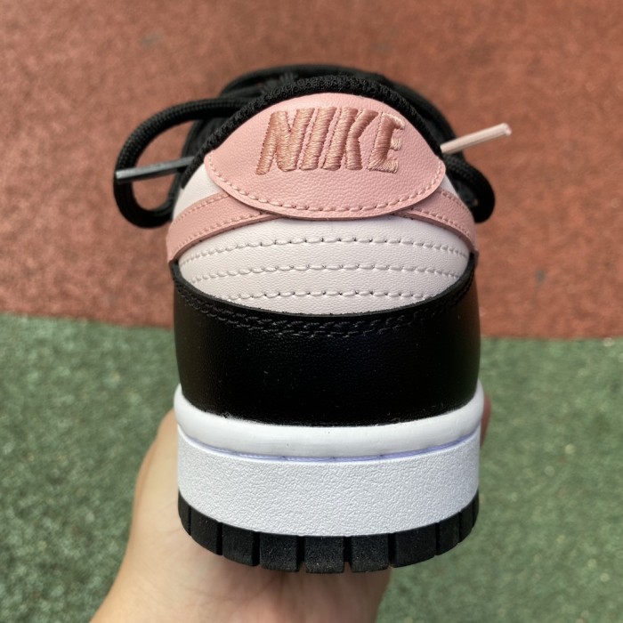 Nike Dunk Low shoe 