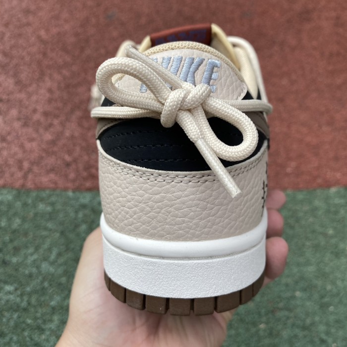 Nike Dunk Low RETRO PRM