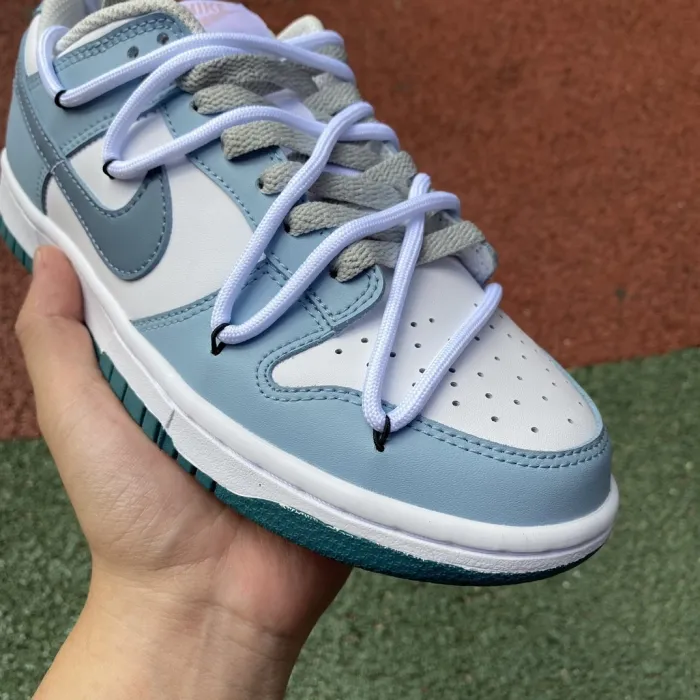 Nike Dunk Low shoe