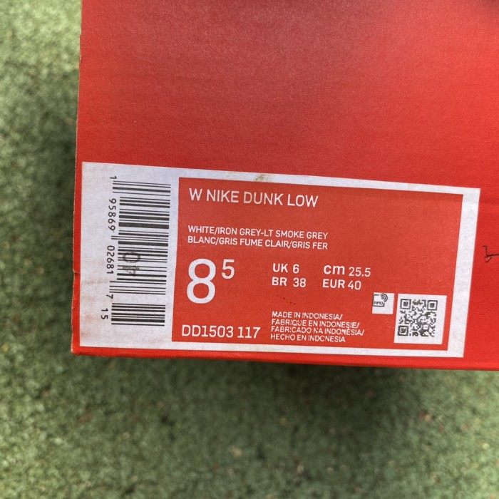 Nike Dunk Low shoes