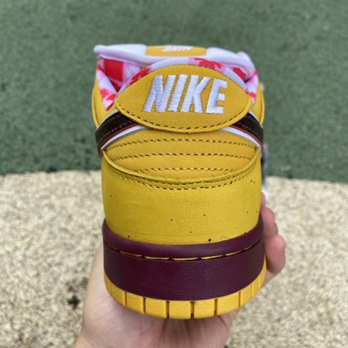 Nike SB Dunk Low Yellow Lobster