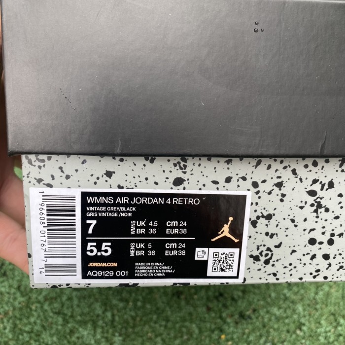 Jordan 4 Retro Frozen Moments (Women's)