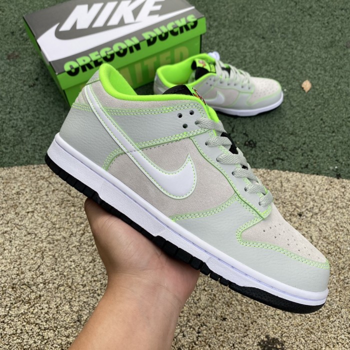 Nike Dunk Low University of Oregon PE (2023)