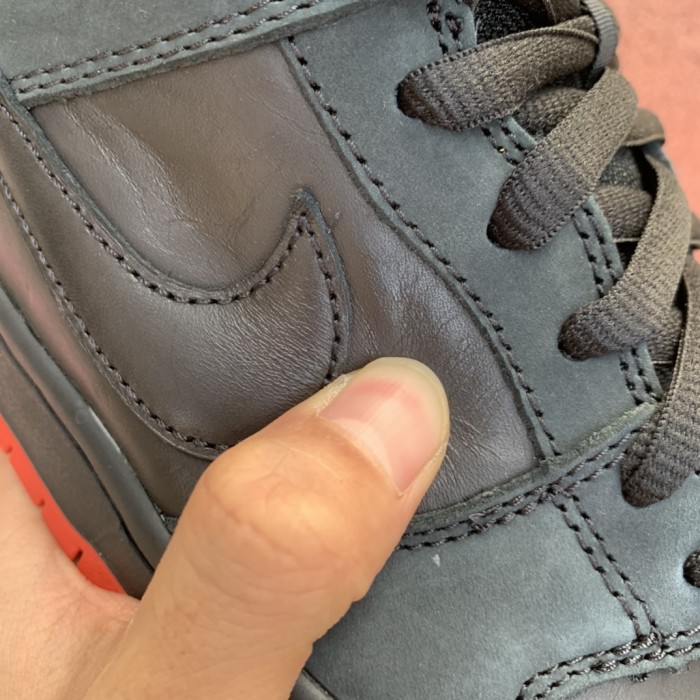 NIKE SB DUNK LOW BLACK PIGEON