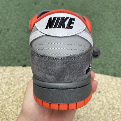 Nike SB Dunk Low Staple NYC Pigeon