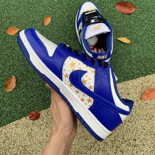 NIKE SB DUNK LOW SUPREME STARS HYPER ROYAL (2021)