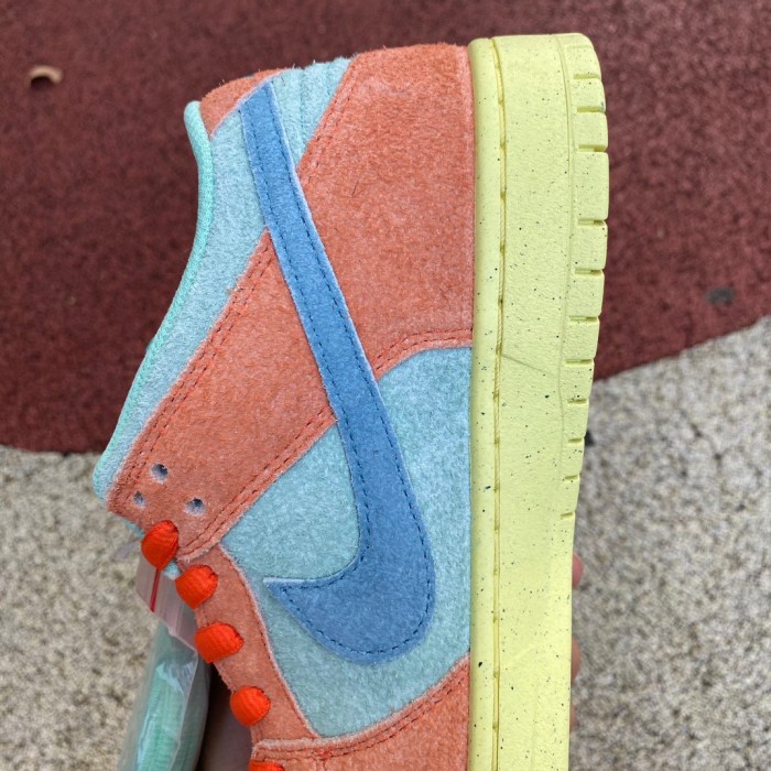 Nike SB Dunk Low Orange Emerald Rise