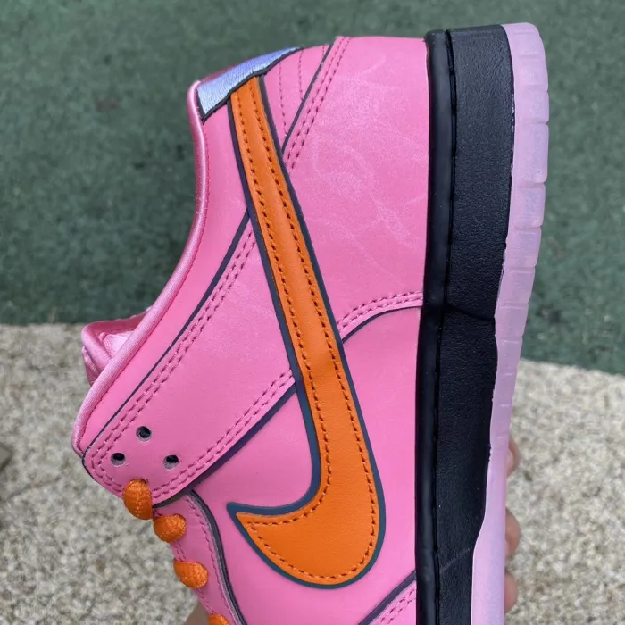The Powerpuff Girls X Nike SB Dunk Low Blossom