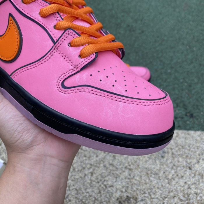 The Powerpuff Girls X Nike SB Dunk Low Blossom