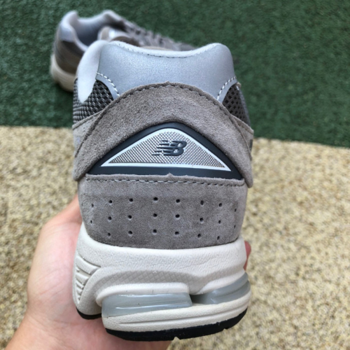 New Balance 2002R Marblehead Light Aluminum