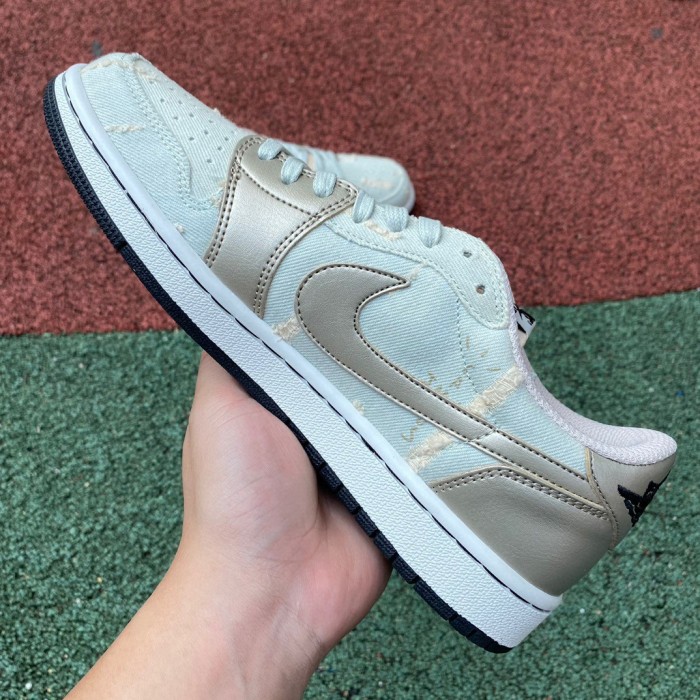 Tracis Scott x Air Jordan 1 Low