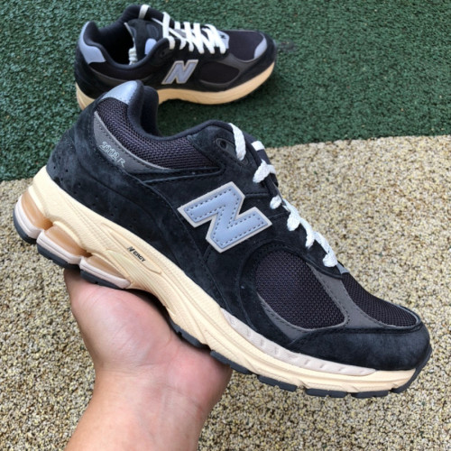 New Balance 2002R Black Dark Grey