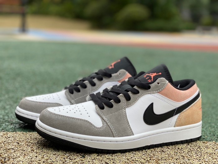 Air Jordan 1 Low SE Flight Club