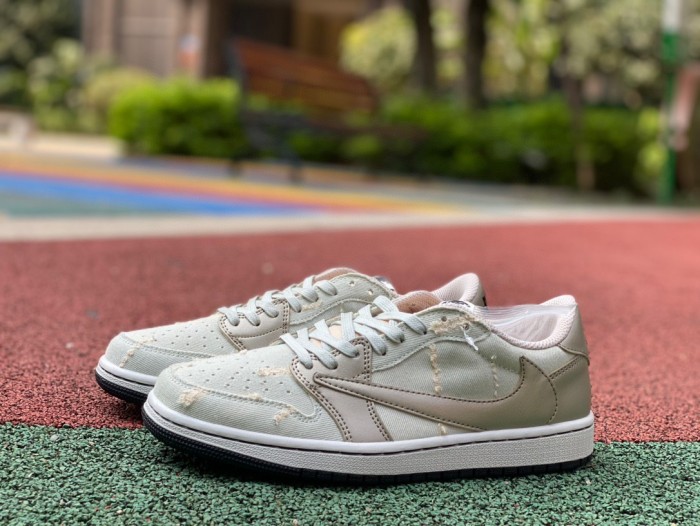 Tracis Scott x Air Jordan 1 Low