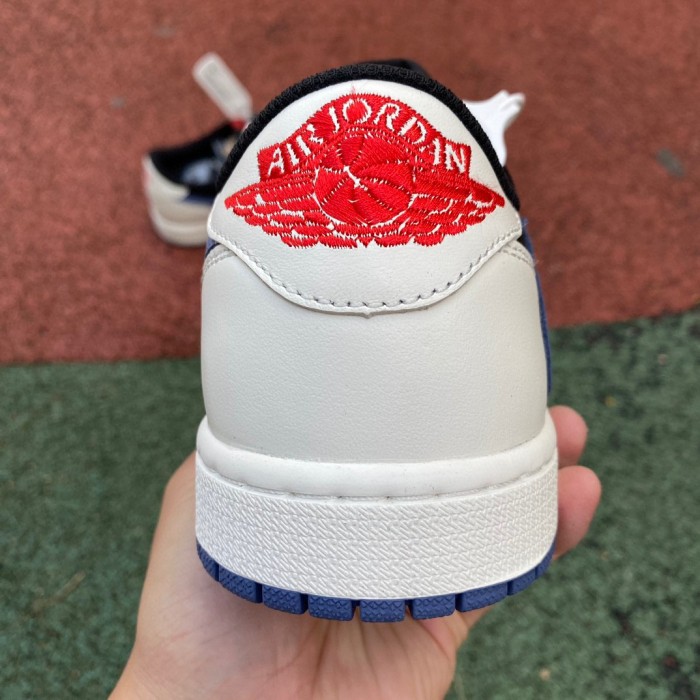 Tracis Scott x Air Jordan 1 Low