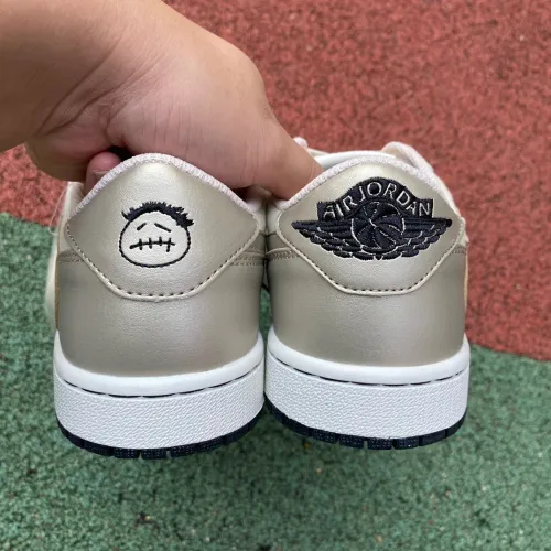 Tracis Scott x Air Jordan 1 Low