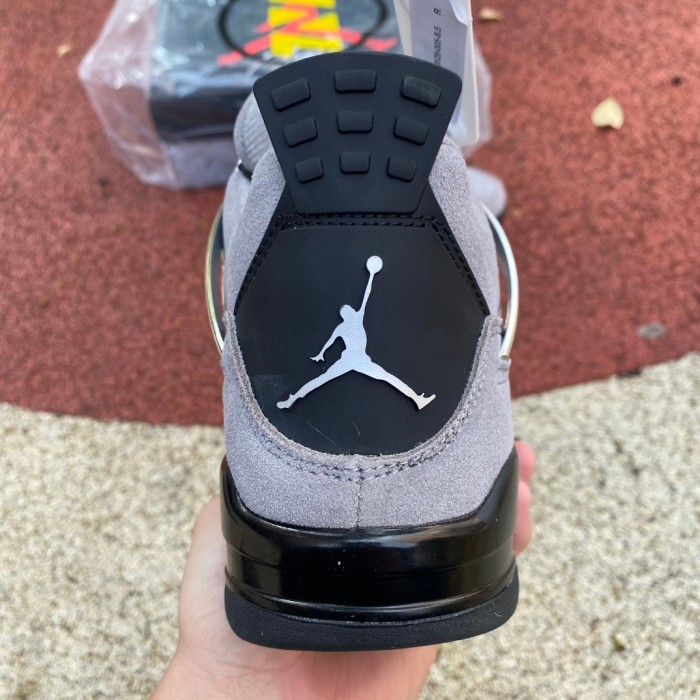 Air Jordan 4 黑棕色金属