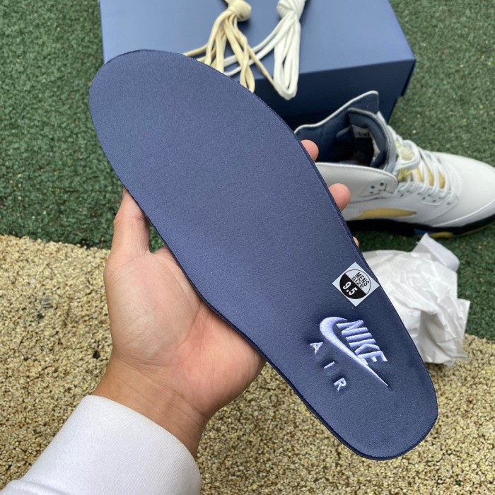 Air Jordan 5 Retro A Ma Maniére Diffused Blue