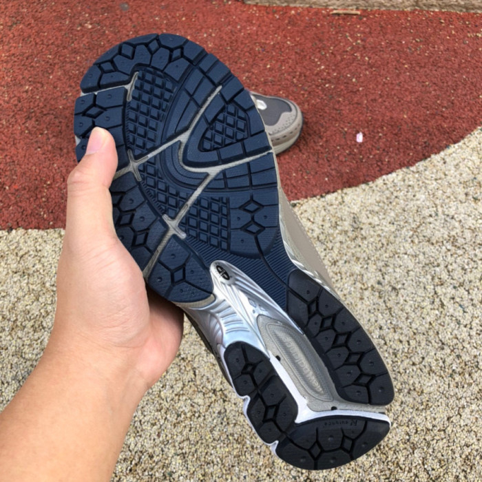 New Balance 1906R Shoes