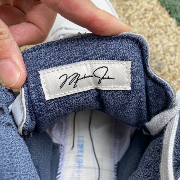 Air Jordan 5 Retro A Ma Maniére Diffused Blue