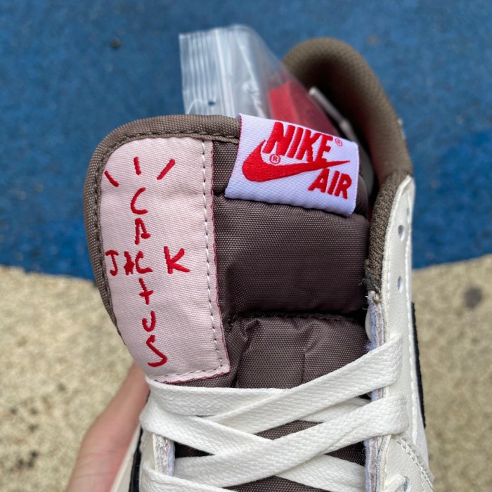 Air Jordan 1 Retro Low OG SP Travis Scott