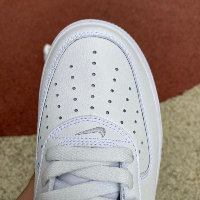Air Force 1 '07 Low Color of the Month White Metallic Silver