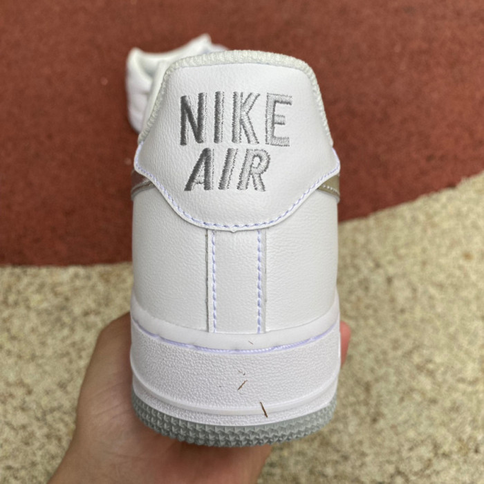 Air Force 1 '07 Low Color of the Month White Metallic Silver