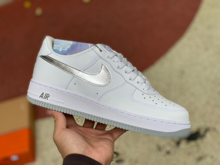 Air Force 1 '07 Low Color of the Month White Metallic Silver