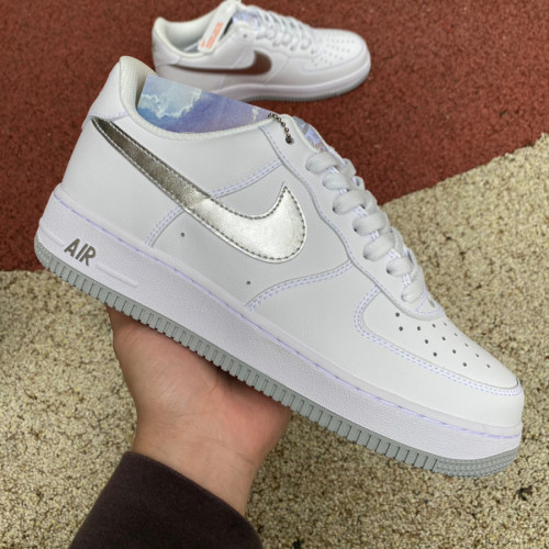 Air Force 1 '07 Low Color of the Month White Metallic Silver
