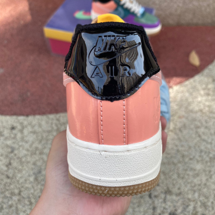 Air Force 1 Low SP Undefeated Multi-Patent Wild Berry