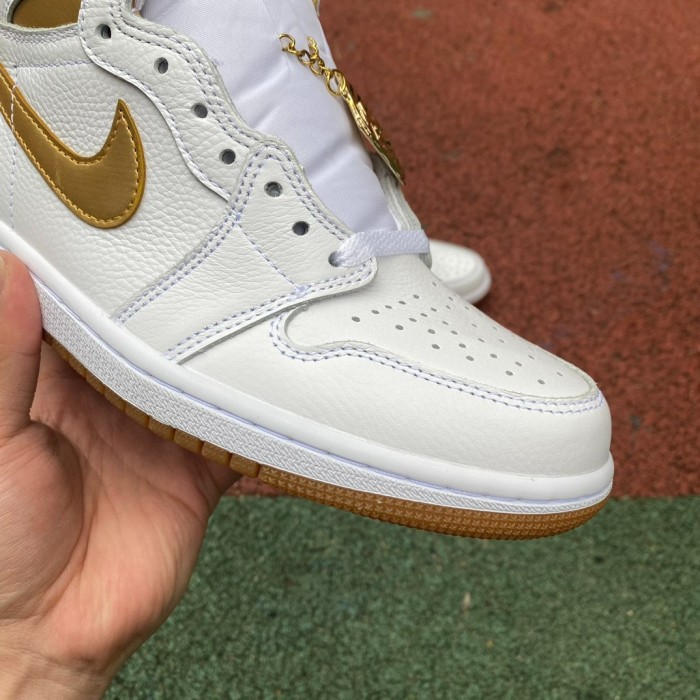 Air Jordan 1 Retro High OG Metallic Gold