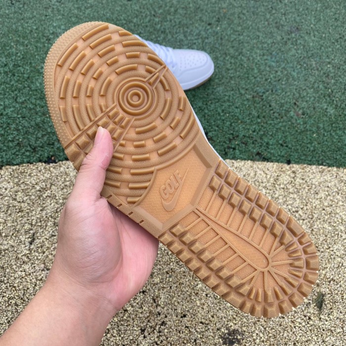 Air Jordan 1 Retro Low Golf White Gum