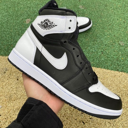 Air Jordan 1 Retro High OG Black White