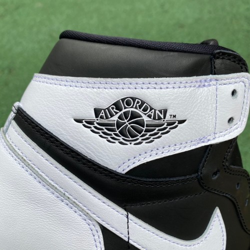 Air Jordan 1 Retro High OG Black White