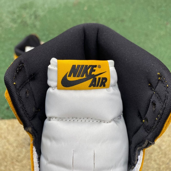 Air Jordan 1 Retro High OG Yellow Ochre